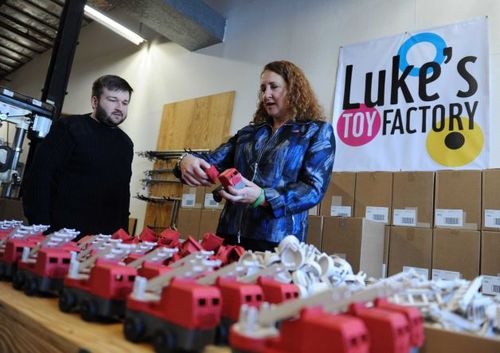 Congresswoman Elizabeth Esty visits Luke's Toy Factory via NewsTimes